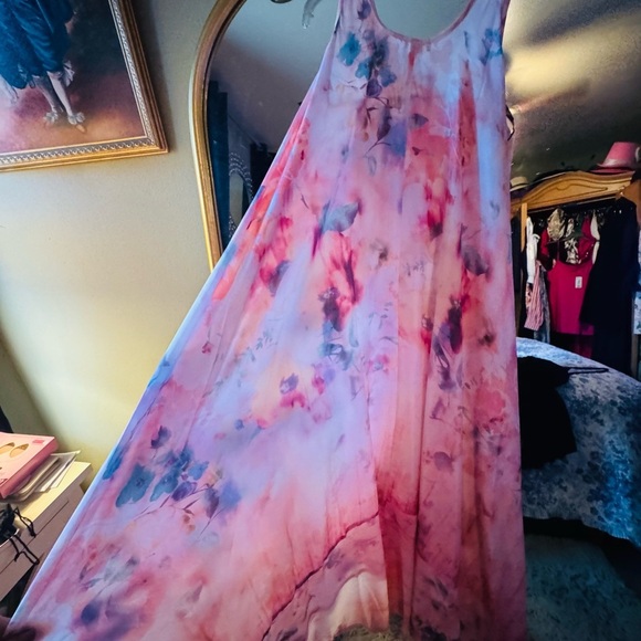 Karyn Seo handmade embroidered Floral Sleeveless Maxi Dress - Picture 5 of 6